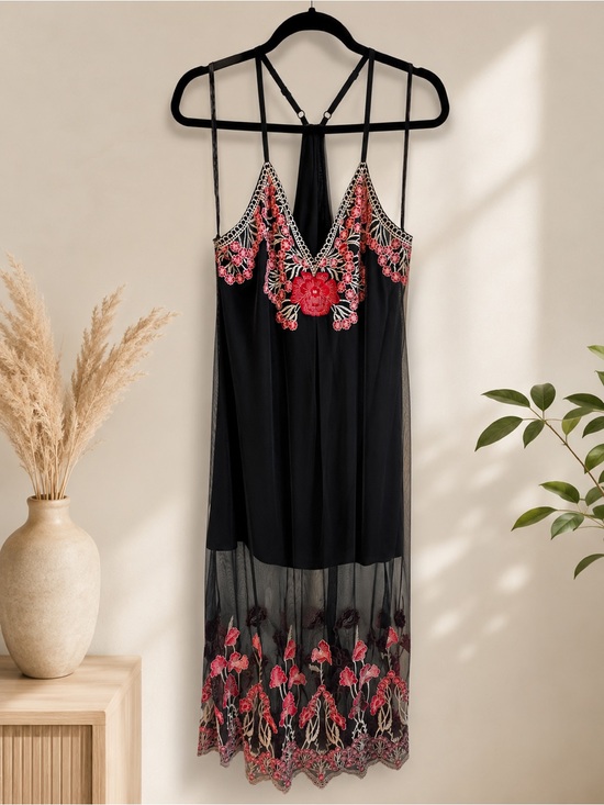 Alice + Olivia Dresses & Skirts - Alice + Olivia Black Satin Slip Dress